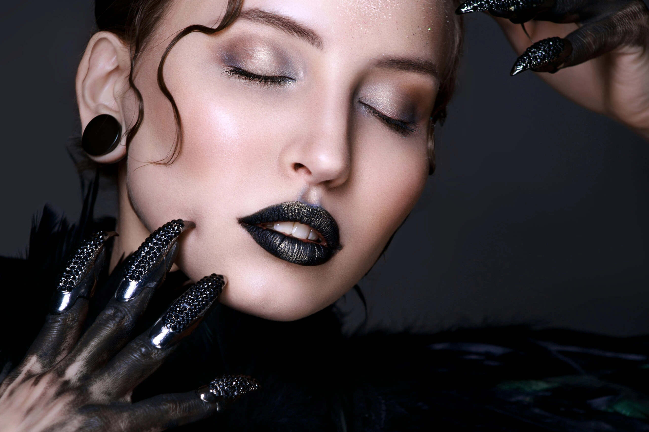 Free Gothic Claw Ring